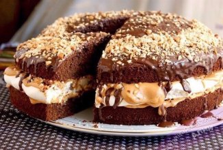 Торт сникерс