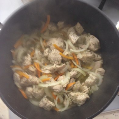 Индейка в томатном соусе с запечённым болгарским перцем - Шаг 1