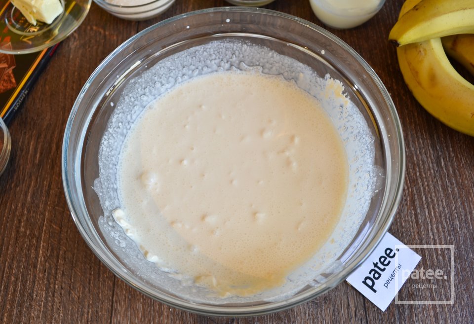 Торт со сливочным кремом, бананами и шоколадом - Шаг 12