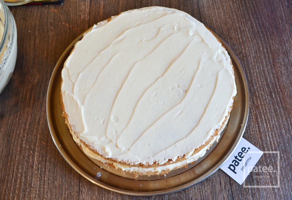 Торт со сливочным кремом, бананами и шоколадом - Шаг 17