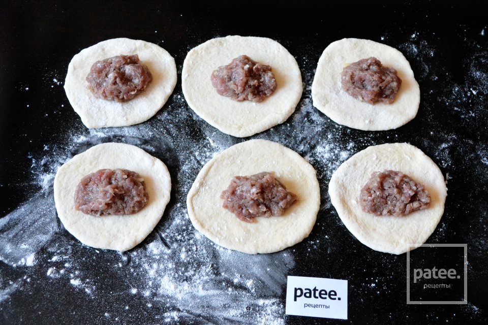 Расстегай с фаршем - Шаг 10