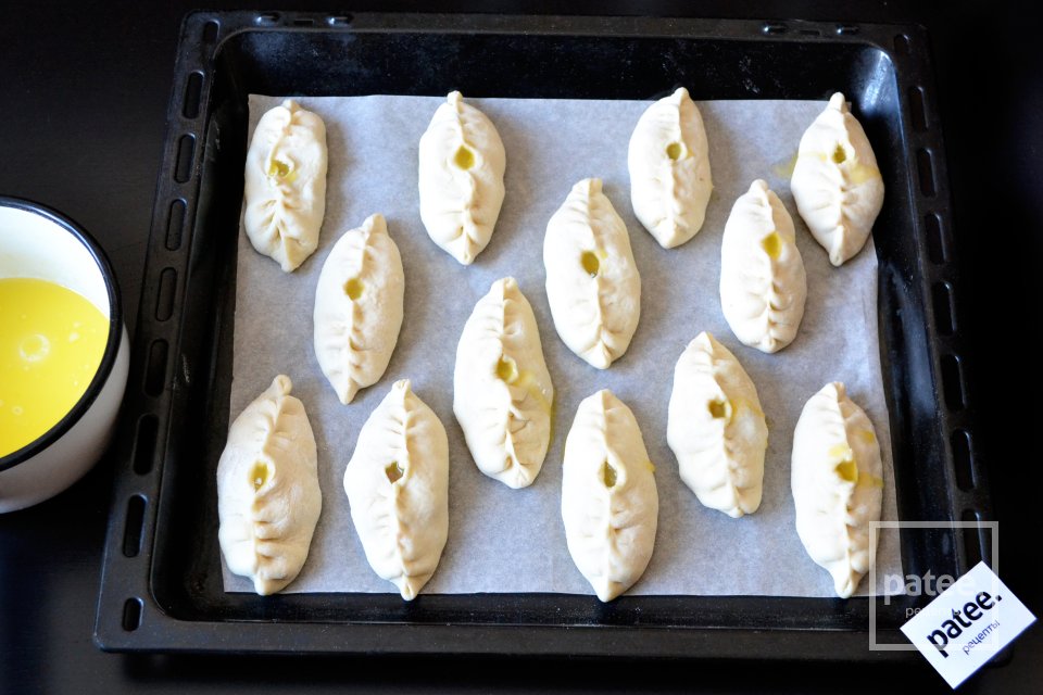 Расстегай с фаршем - Шаг 12