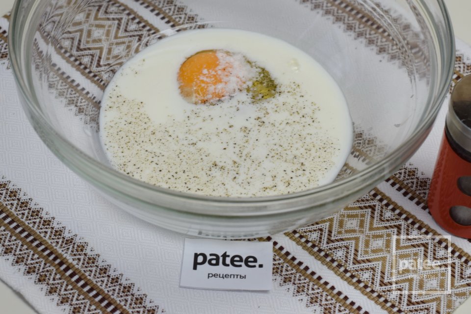 Кабачковые оладьи с зеленым горошком - Шаг 4