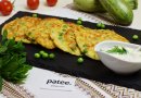 Кабачковые оладьи с зеленым горошком