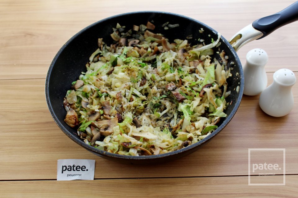 Плетенки с капустой и грибами - Шаг 12