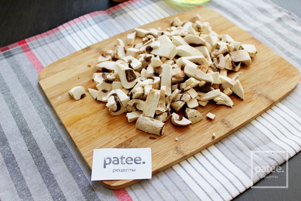 Курица, фаршированная рисом и грибами - Шаг 5