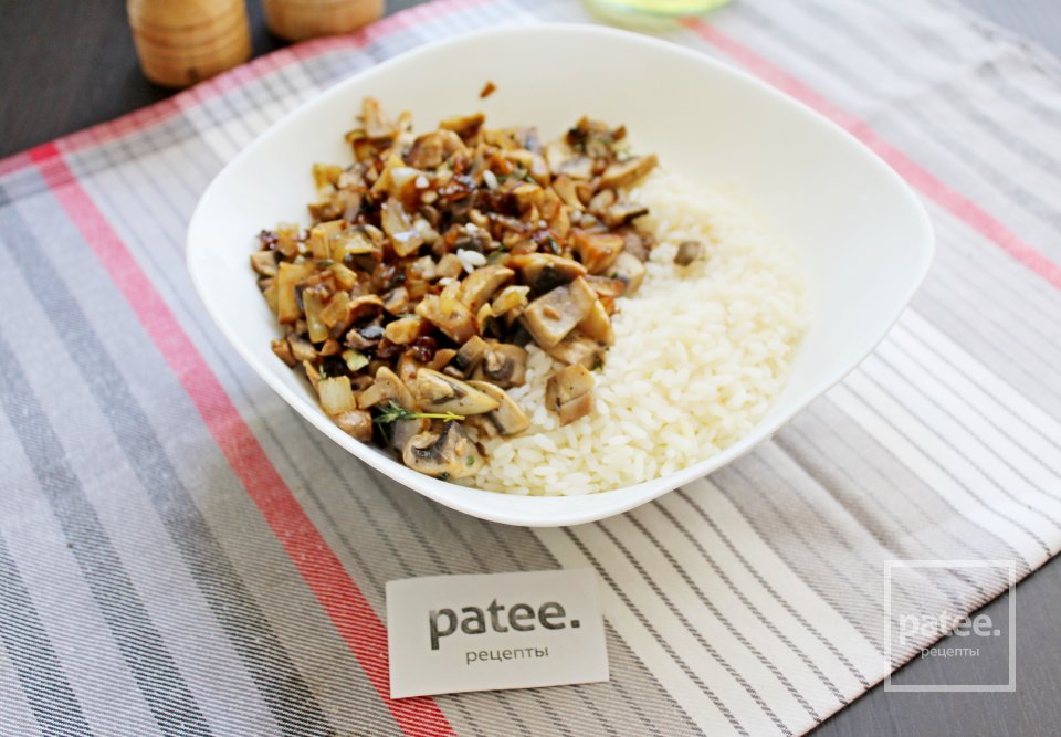 Курица, фаршированная рисом и грибами - Шаг 10