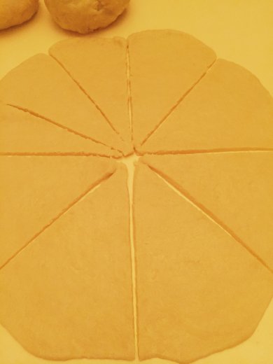 Круассаны с шоколадной пастой - Шаг 2