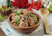 Гречневая каша со свининой и грибами