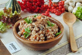 Гречневая каша со свининой и грибами