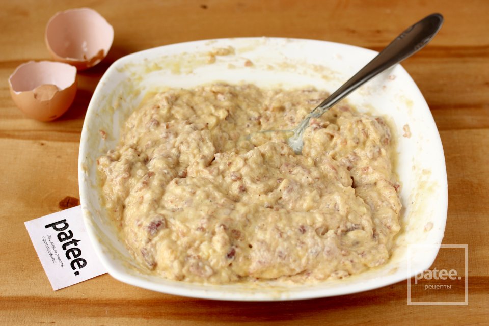 Оригинальные оладьи из мясного фарша - Шаг 8