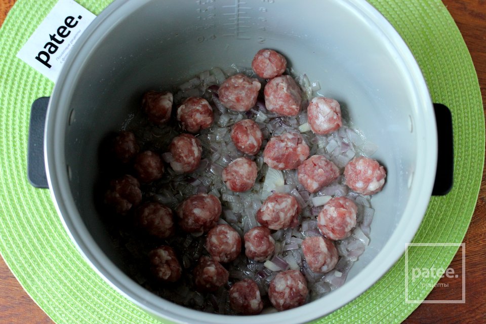 Фрикадельки с рисом в мультиварке - Шаг 9