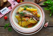 Жаркое из кролика в мультиварке