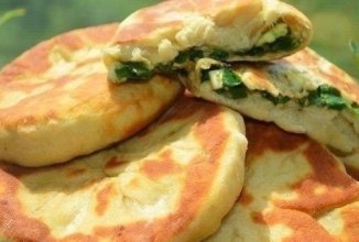 Пирожки с зелёным луком и яйцом