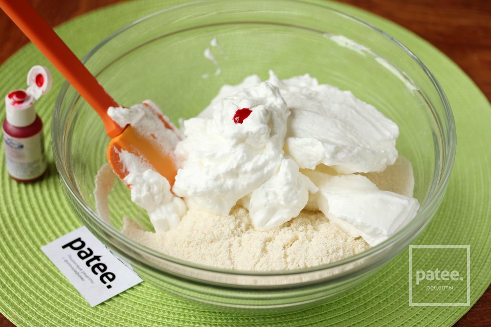 Миндальное безе с клубникой и кремом - Шаг 6