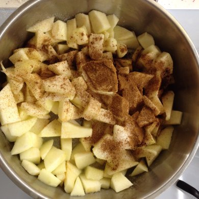 Пироги с яблоком и корицей, творожные рулеты - Шаг 4