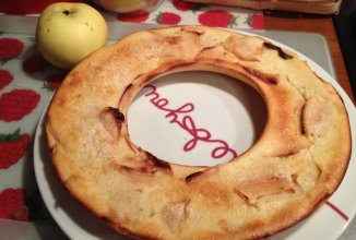 Манник с яблоками на завтрак