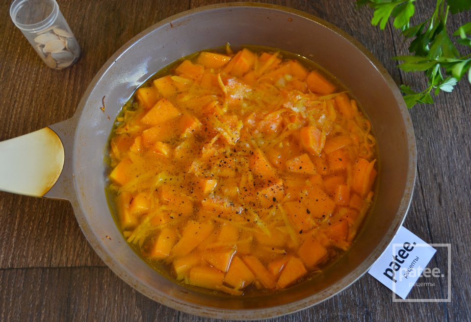 Сливочный суп-пюре с тыквой и чечевицей - Шаг 8