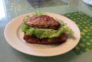 Вариант ПП перекуса с паштетом из авокадо