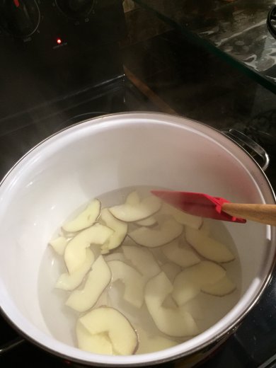 Яблочные розочки из слоеного теста - Шаг 3