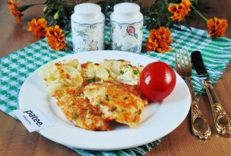 Куриная грудка в морковном кляре