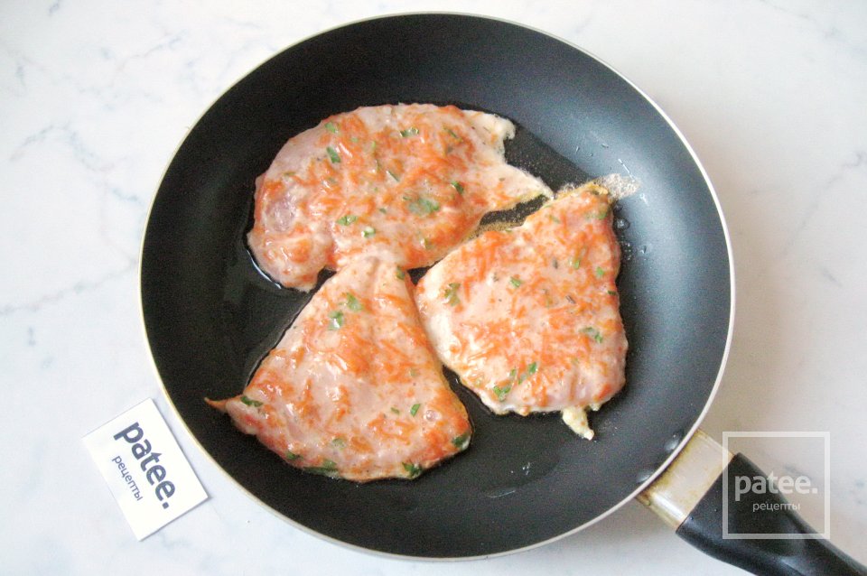 Куриная грудка в морковном кляре - Шаг 12