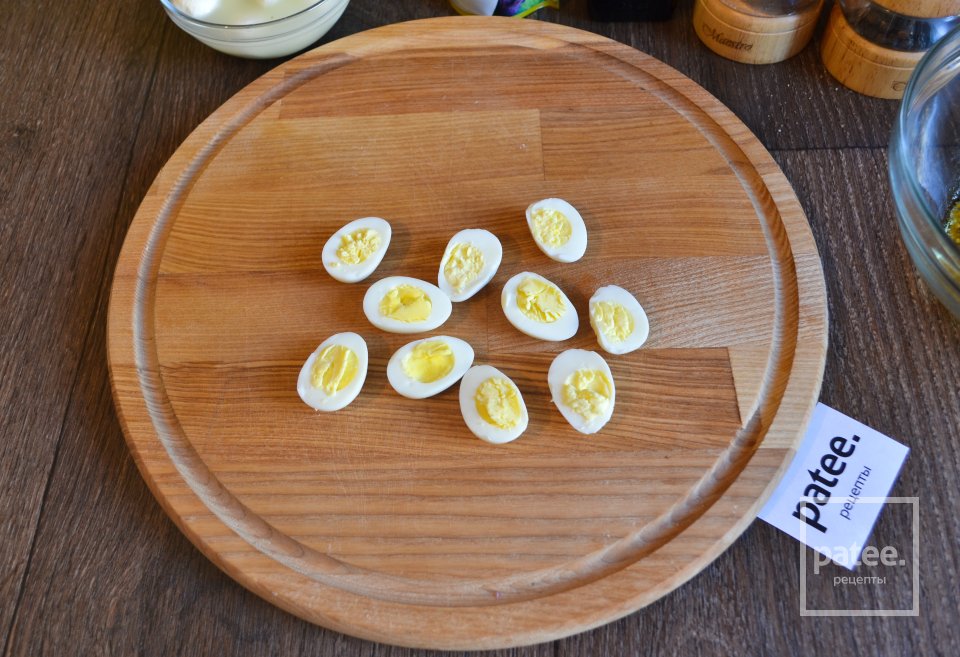 Салат с моцареллой и помидорами черри - Шаг 9