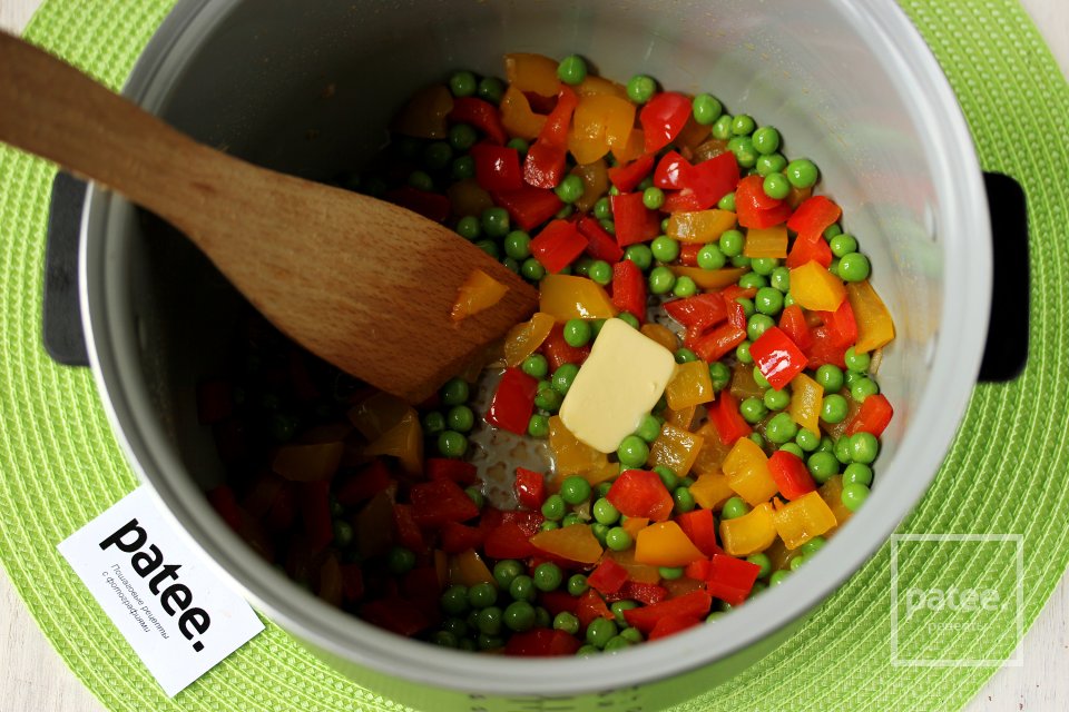 Рис с перцем и горошком в мультиварке - Шаг 7