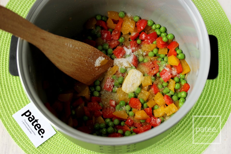 Рис с перцем и горошком в мультиварке - Шаг 8