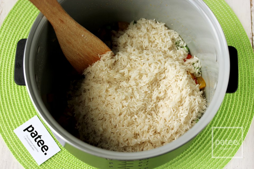 Рис с перцем и горошком в мультиварке - Шаг 10
