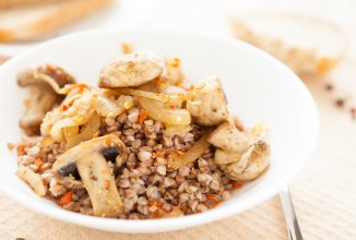 Гречка с грибами и брынзой