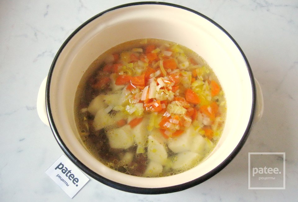 Фасолевый суп с сосисками - Шаг 9