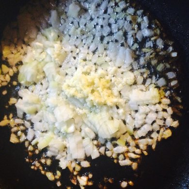 Фузилли в томатно-мясном соусе. - Шаг 2