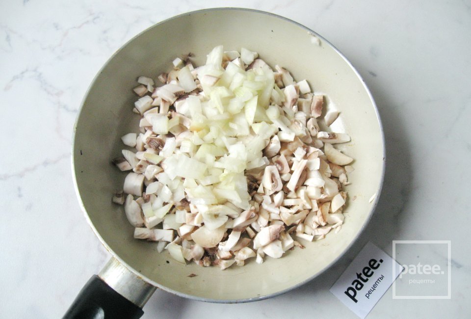 Блинные мешочки с курицей и грибами - Шаг 12