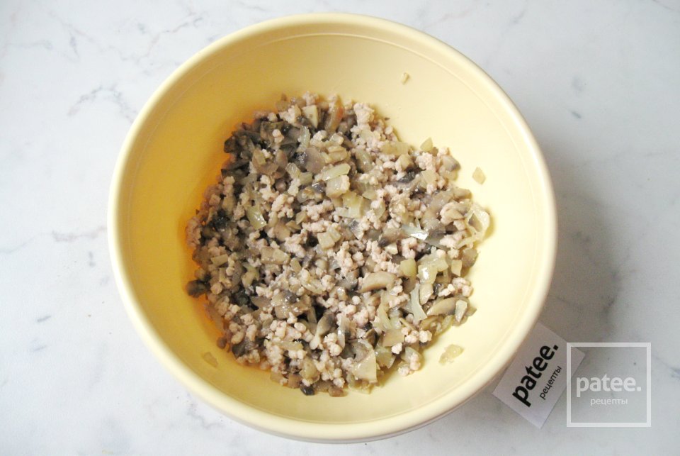 Блинные мешочки с курицей и грибами - Шаг 15