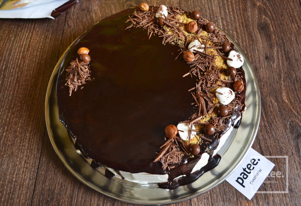 Медовый торт с нежным кремом и шоколадом - Шаг 23