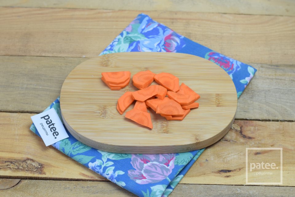 Тушеная кислая капуста с сосисками - Шаг 2