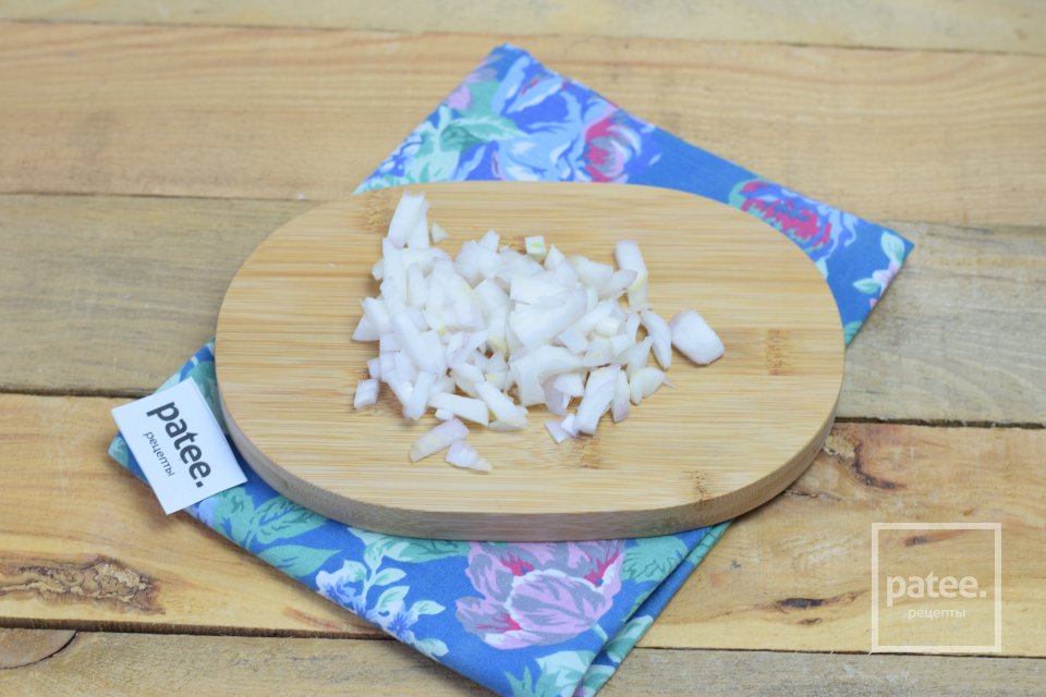 Тушеная кислая капуста с сосисками - Шаг 4