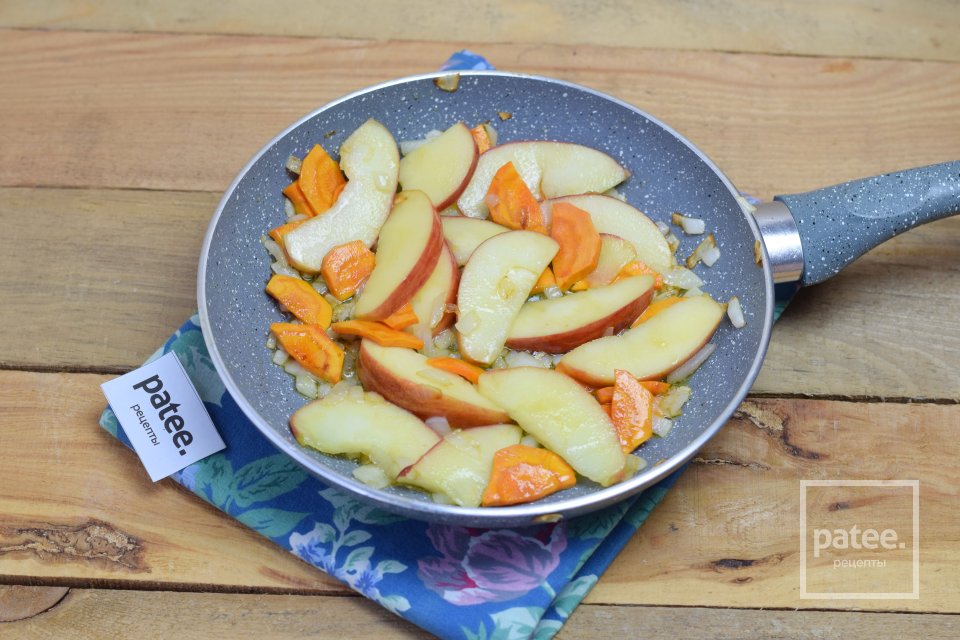 Тушеная кислая капуста с сосисками - Шаг 8