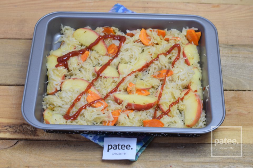 Тушеная кислая капуста с сосисками - Шаг 12