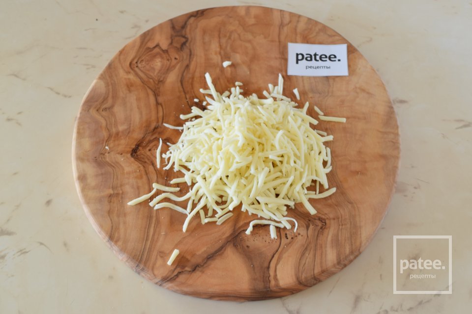 Пицца с салями и моцареллой - Шаг 6