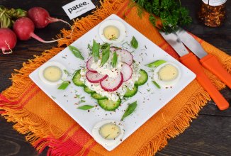 Салат из редиса и огурца