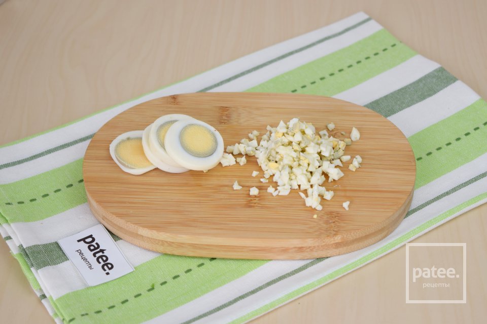 Салат из редиса и огурца - Шаг 5