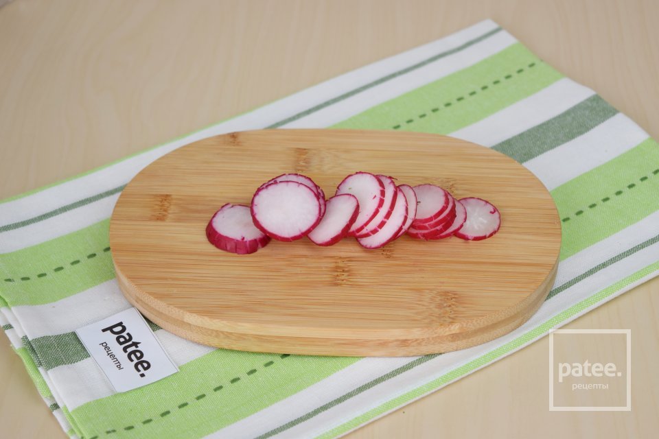 Салат из редиса и огурца - Шаг 15