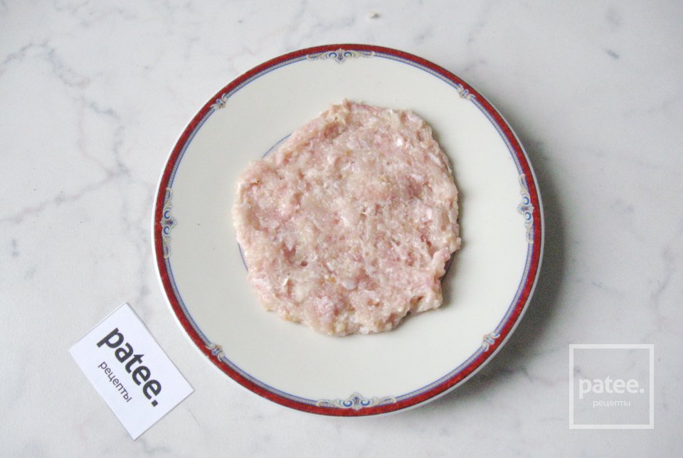 Котлеты из индейки с перепелиными яйцами - Шаг 7