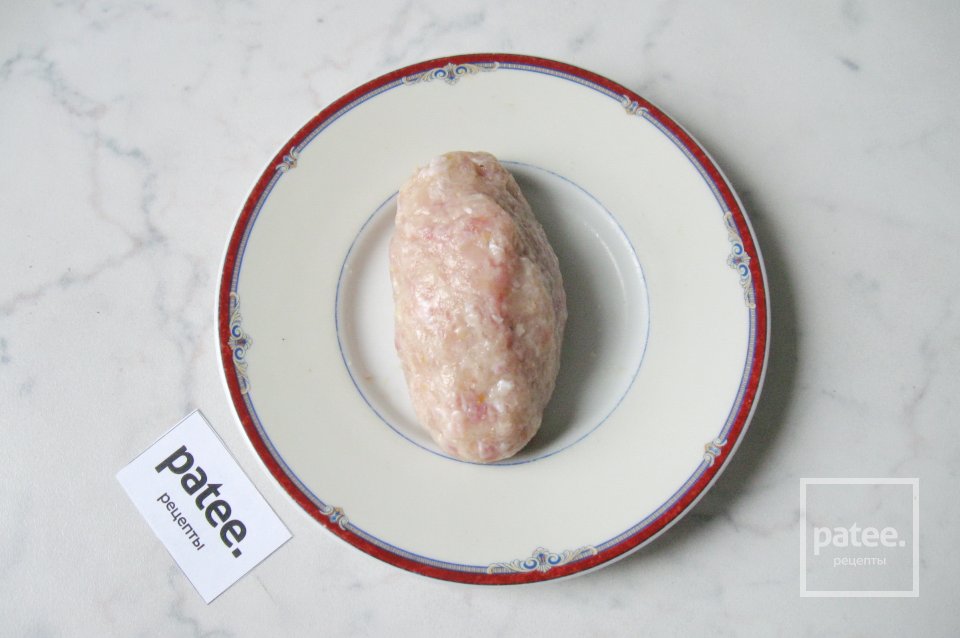 Котлеты из индейки с перепелиными яйцами - Шаг 9