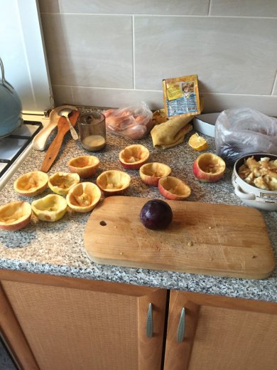 Яблоки с творогом - Шаг 1