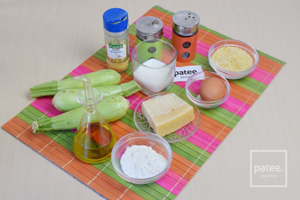 Запеченные цуккини в чесночно-пармезановой панировке - Шаг 1