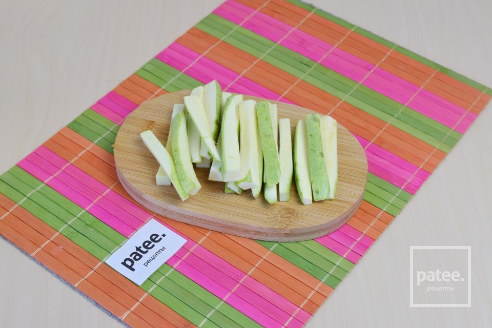 Запеченные цуккини в чесночно-пармезановой панировке - Шаг 2