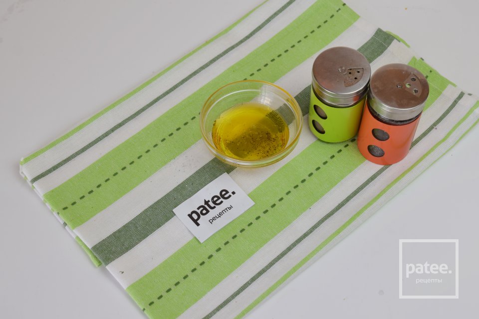 Салат с куриным филе, авокадо и ананасом - Шаг 8